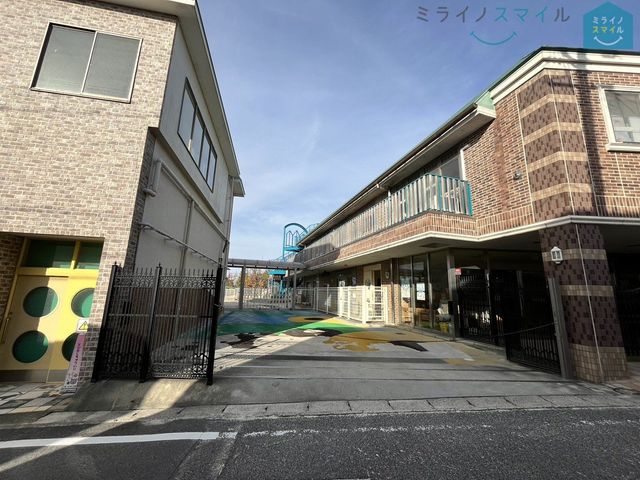 三好桃山幼稚園 徒歩1分。 60m