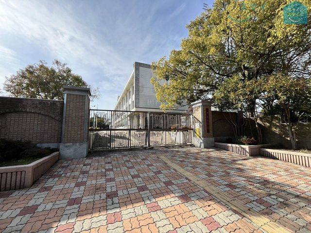 みよし市立中部小学校 徒歩12分。 920m