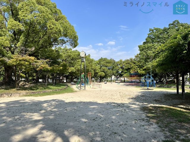 原崎公園 徒歩23分。 1800m