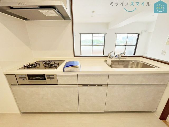 朝食準備、送り迎え…と忙しい朝に大助かりの食器洗浄乾燥機!お食事後の家族のくつろぎタイムをゆっくりもてます♪