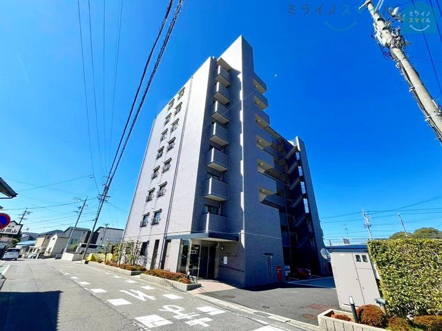 防犯性の高いテレビモニター付きインターホン!お子様のお留守番の際にも安心ですね!