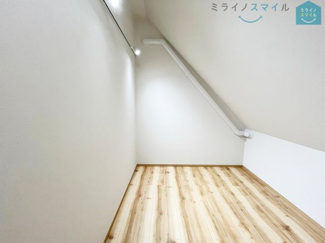 コタツも扇風機もたっぷりしまえる納戸!季節ごとの入れ替えもスムーズです♪