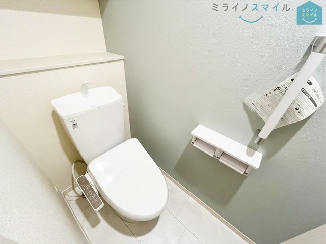 トイレが2か所にあるので、忙しい朝の時間帯でも余裕をもって使用することができます!また、家族用・来客用などと分けて使用することもできます♪