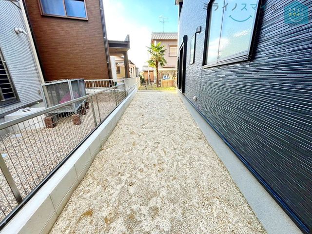 自由度の高いお庭です!家庭菜園やガーデニング、お子様のちょっとした外遊びにお使いいただけます♪