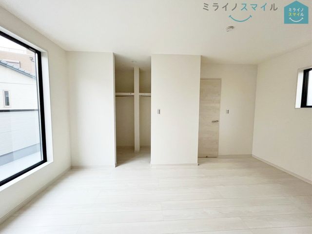 家族一人ひとりの大切なプライベート空間♪趣味に合わせて使って頂けるようシンプルに仕上げております!