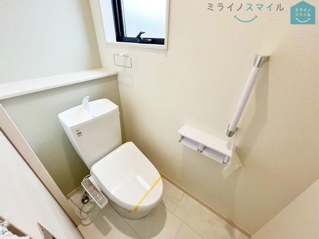 トイレが2か所にあるので、忙しい朝の時間帯でも余裕をもって使用することができます!また、家族用・来客用などと分けて使用することもできます♪