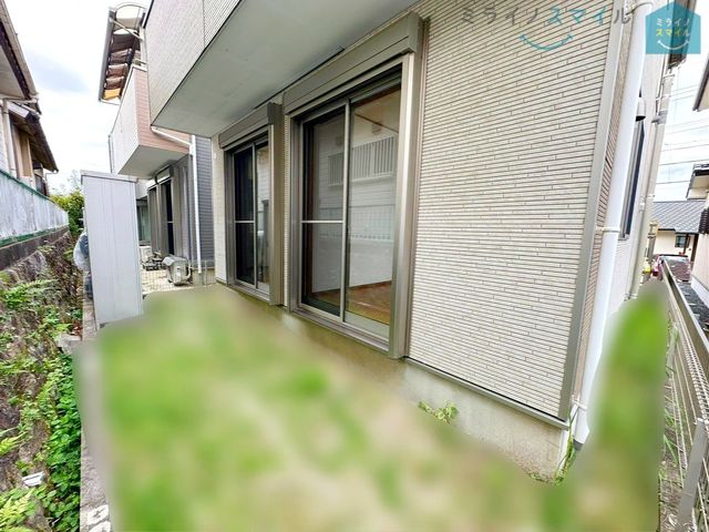 自由度の高いお庭です!家庭菜園やガーデニング、お子様のちょっとした外遊びにお使いいただけます♪