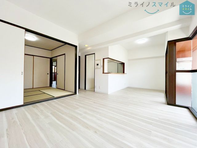 明るく開放感のあるDKの間取りは、家族が増えても住み続けられるお家です ♪