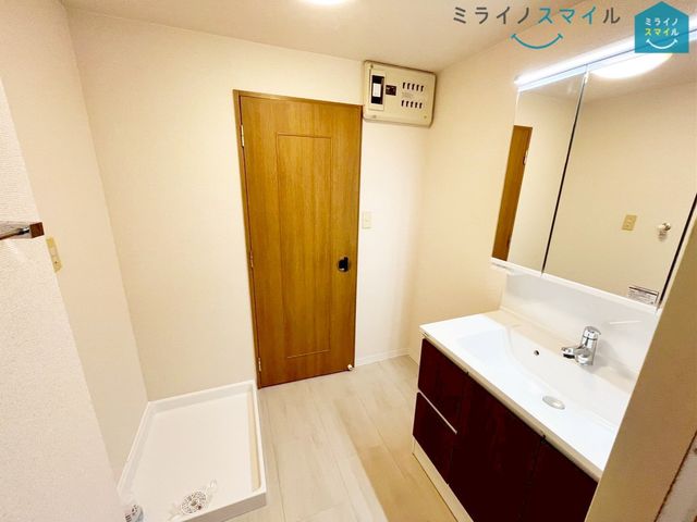 洗髪洗面化粧台付き！洗面ボウルが大きいので洗髪やメイク落としにとても便利です！