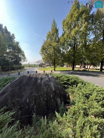 高岡公園 徒歩24分。 1850m