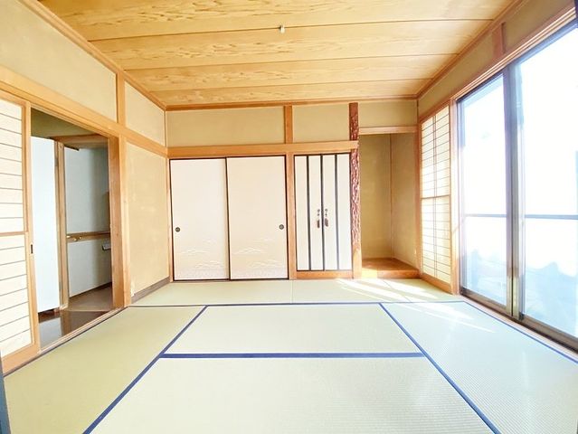 家族一人ひとりの大切なプライベート空間♪趣味に合わせて使って頂けるようシンプルに仕上げております！