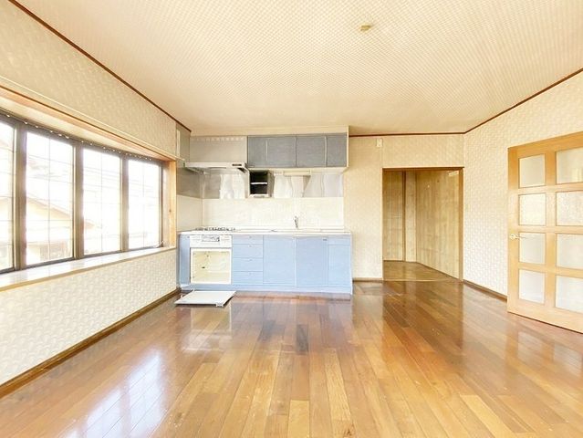 余裕のある広々キッチンはお子さんと一緒に並んでお料理ができる広さです♪毎日のお料理が楽しくなりそうです！