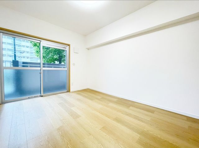 5.7帖の洋室です♪主寝室にも◎