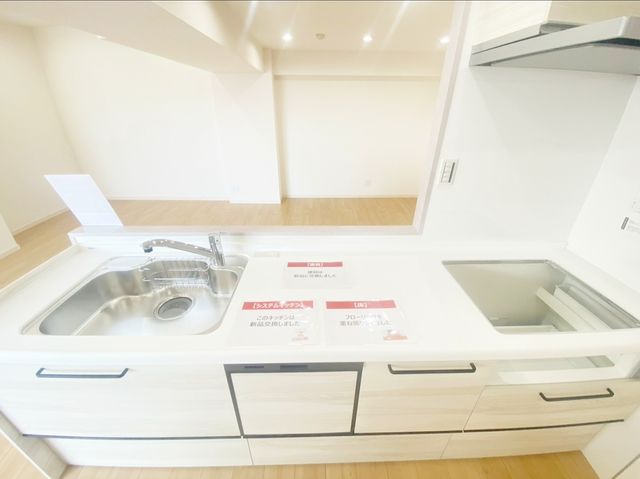朝食準備、送り迎え…と忙しい朝に、ママ大助かりの食器洗浄乾燥機が後片付けをサポート!お食事後の家族のくつろぎタイムをゆっくりもてます♪