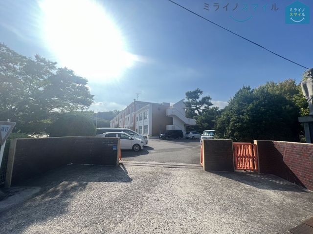 日進市立東小学校 徒歩33分。 2580m
