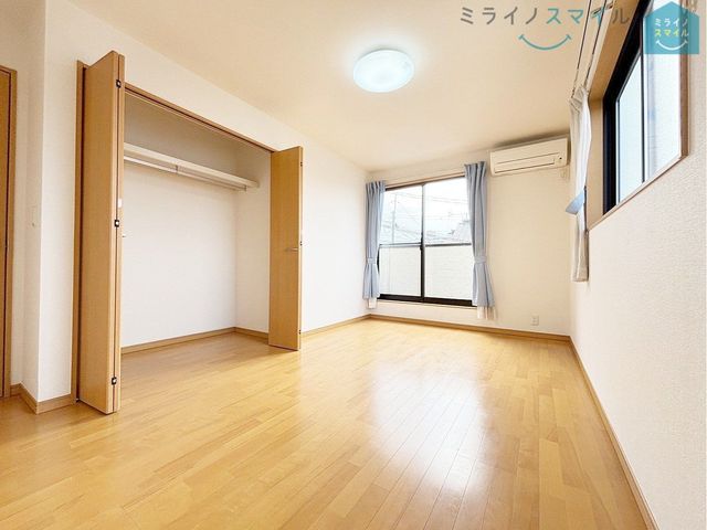 お掃除もラクチンなフローリングのお部屋です！夏場に心地良いひんやり感はフローリングならではです♪
