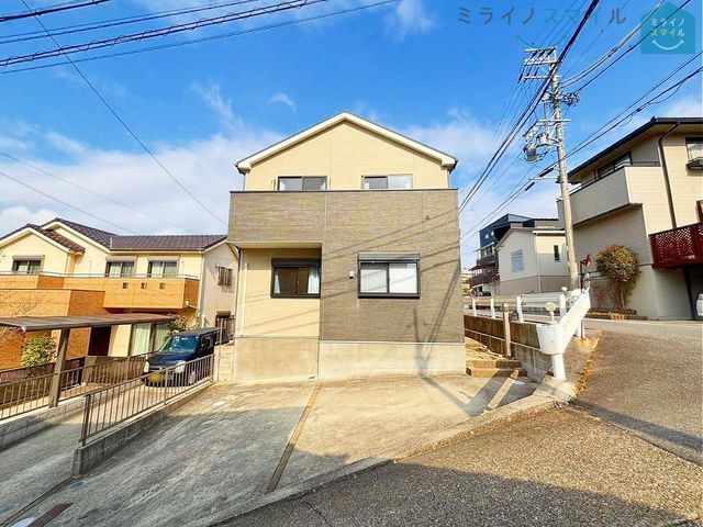 日当たりと風通し、開放感に恵まれた物件です！資産価値が保たれやすく、人目につきやすいので防犯面◎