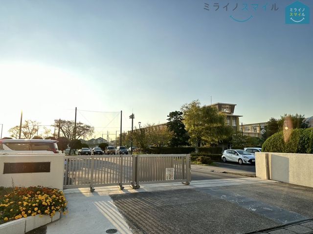 尾張旭市立旭中学校 徒歩18分。 1440m