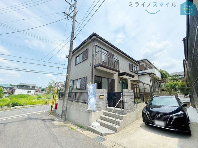 こちらのお家からは小学校まで8徒歩分!お子さまの通学にも安心ですね♪