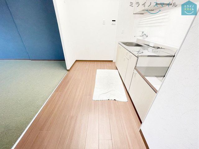 余裕のある広々キッチンはお子さんと一緒に並んでお料理ができる広さです♪毎日のお料理が楽しくなりそうです！