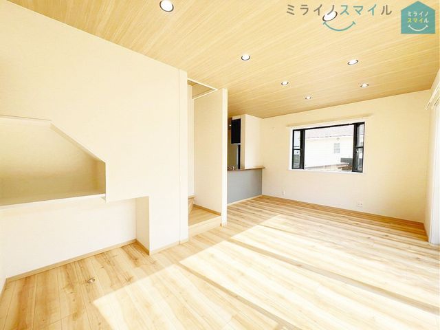 明るく開放感のある間取りは、家族が増えても住み続けられるお家です♪