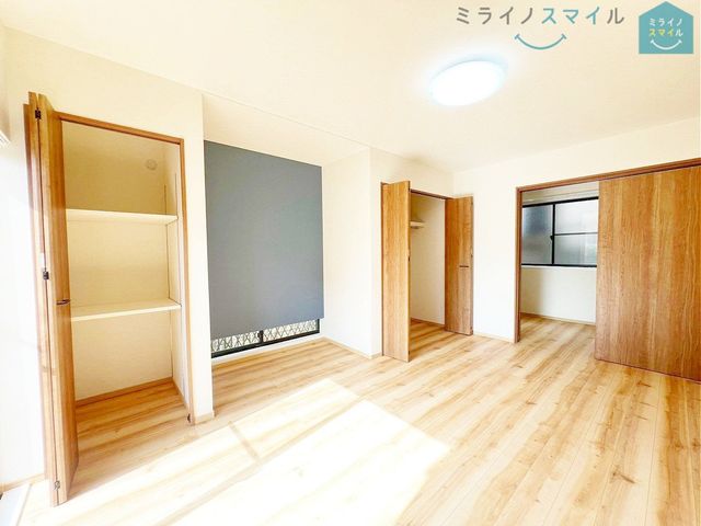 フローリングなので見た目がお洒落です！掃除も簡単で、アレルギーの方にもおすすめです♪