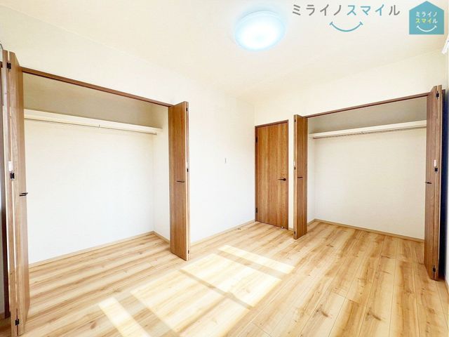 お掃除もラクチンなフローリングのお部屋です！夏場に心地良いひんやり感はフローリングならではです♪