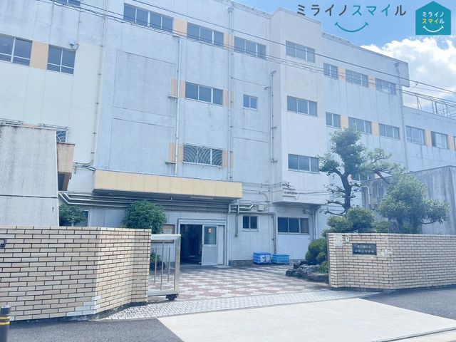 名古屋市立天神山中学校 徒歩14分。 1090m