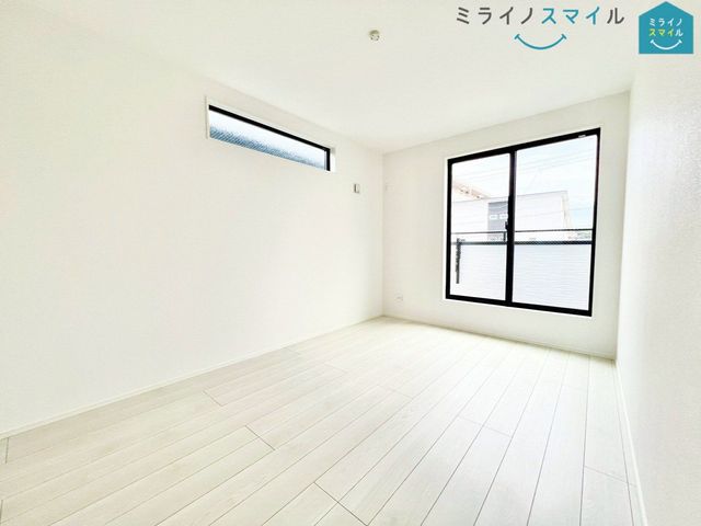家族一人ひとりの大切なプライベート空間♪趣味に合わせて使って頂けるようシンプルに仕上げております！