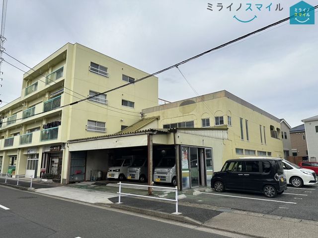 スーパータカマネ 徒歩8分。 630m