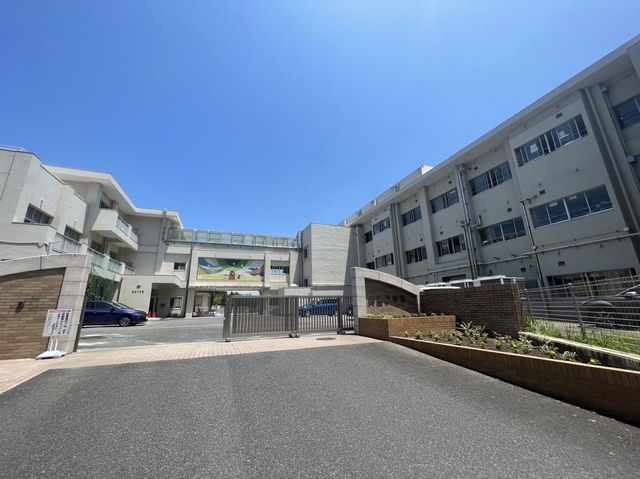 みよし市立天王小学校 徒歩19分。 1500m