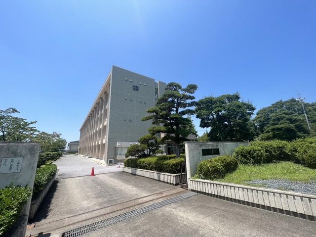 みよし市立南中学校 徒歩22分。 1710m