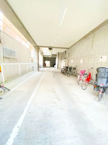 雨風を気にすることなく駐車できます