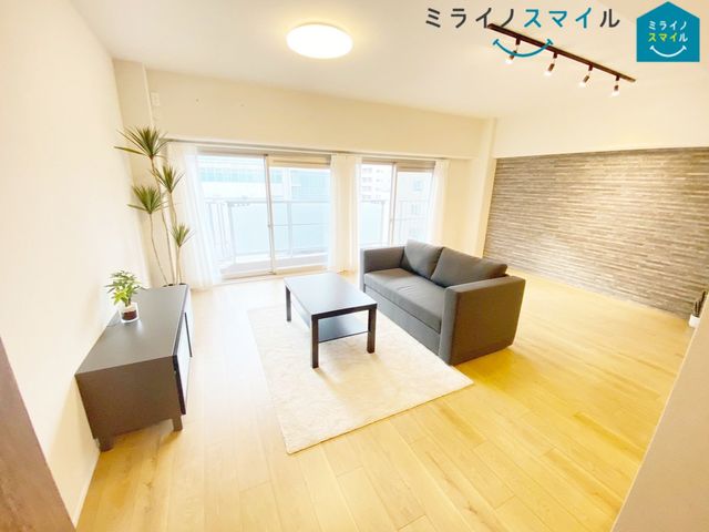 収納豊富なシステムキッチンです♪シンクも大きく使い勝手がよいですね!