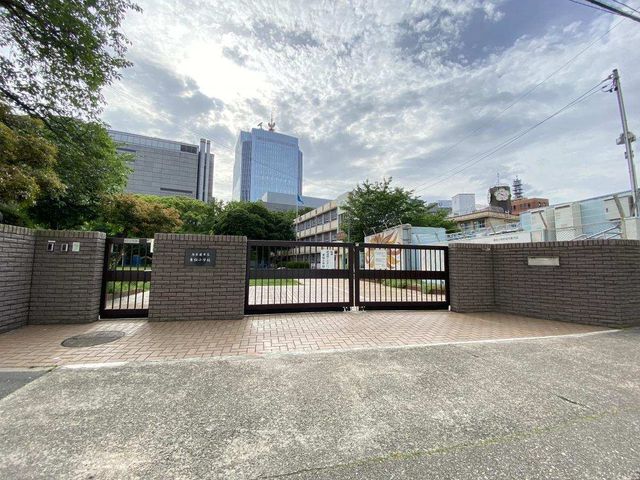 名古屋市立東桜小学校 徒歩5分。 360m