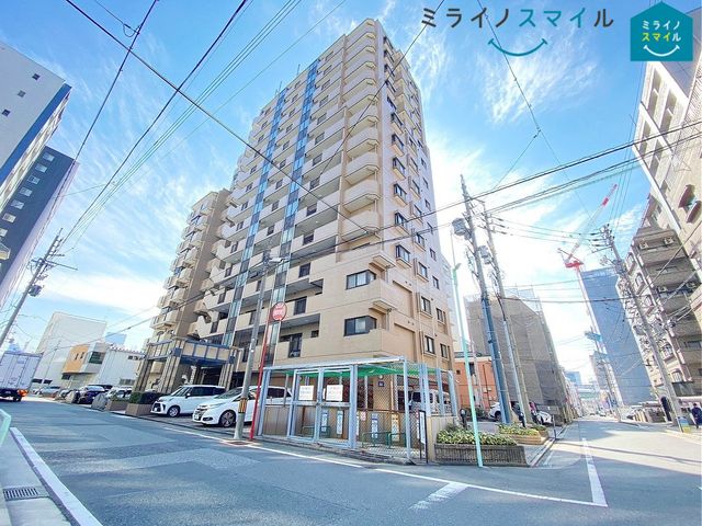 3沿線利用可の好アクセス環境です!生活に必要なスーパー、コンビニなど商業施設が近くにあり、住みやすい立地です♪