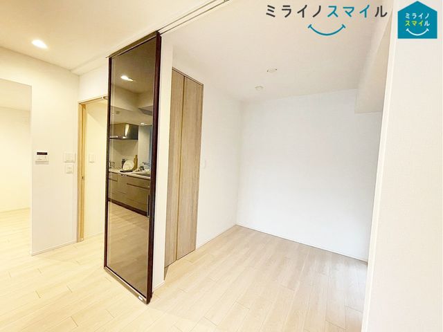 リビング続きのサービススペースです!テレワークなどにも使えますね◎