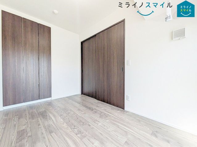 家族一人ひとりの大切なプライベート空間として使える洋室です♪嬉しい大容量の収納付きです!