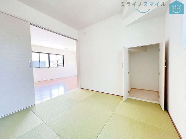 和室は、小さなお子様のお世話に大活躍♪来客用スペースとしても活用でき、ちょっと横になりたい時などとっても便利です!