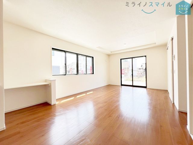 室内にいても、たっぷりの陽光と爽やかな風を感じて頂ける、開放感あふれるリビングです!