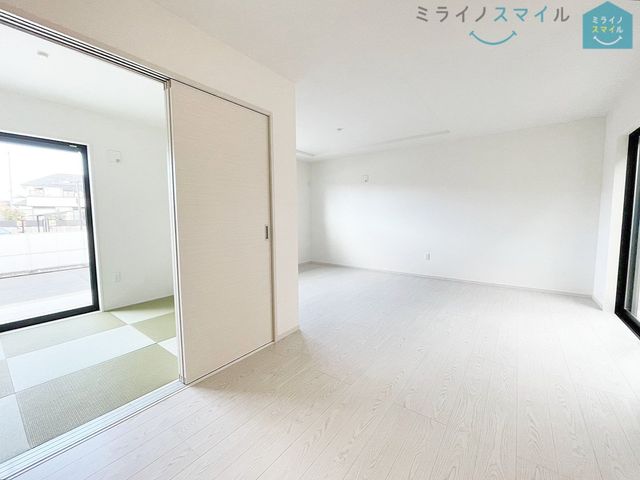 明るく開放感のある間取りは、家族が増えても住み続けられるお家です ♪
