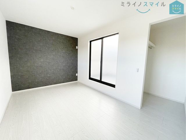 お掃除もラクチンなフローリングのお部屋です!夏場に心地良いひんやり感はフローリングならではです♪
