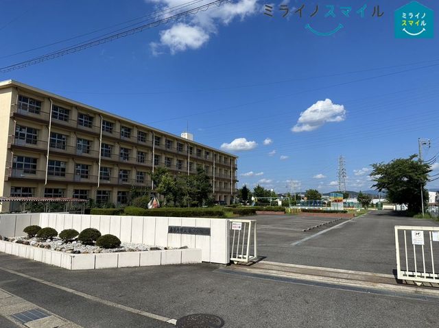 春日井市立篠原小学校 徒歩10分。 750m