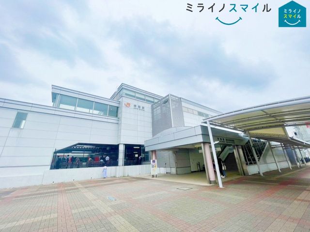 神領駅(JR東海 中央本線) 徒歩20分。 1600m