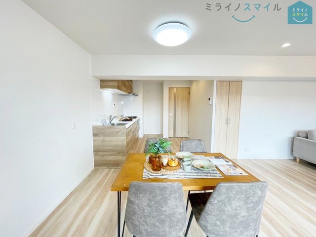 余裕のある広々キッチンはお子さんと一緒に並んでお料理ができる広さです♪毎日のお料理が楽しくなりそうです！