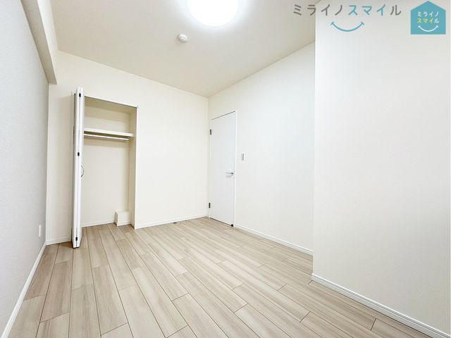 フローリングなので見た目がお洒落です！掃除も簡単で、アレルギーの方にもおすすめです♪