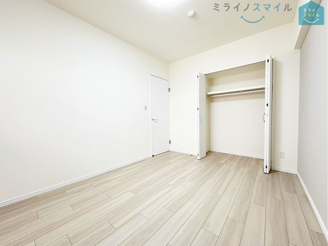 お掃除もラクチンなフローリングのお部屋です！夏場に心地良いひんやり感はフローリングならではです♪