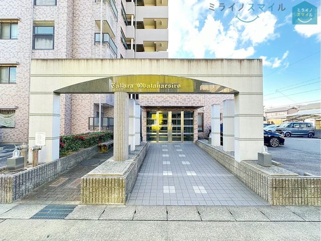 オートロック付き・TVモニター付きインターホンでセキュリティ対策もしっかりしています◎