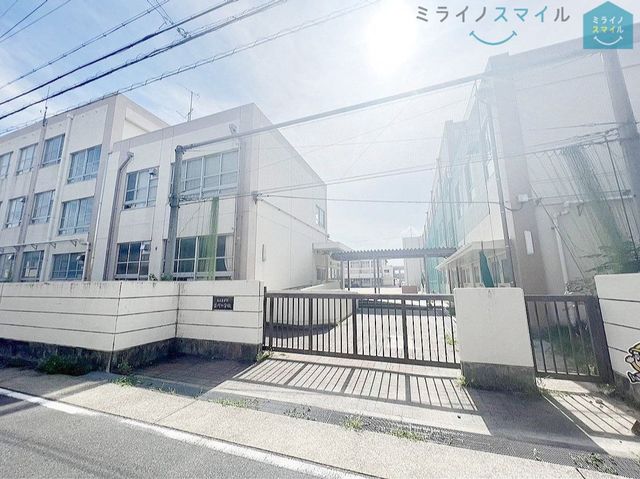 名古屋市立苗代小学校 徒歩3分。 190m