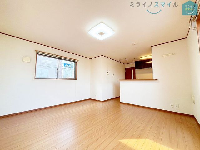 明るく開放感のある間取りは、家族が増えても住み続けられるお家です♪